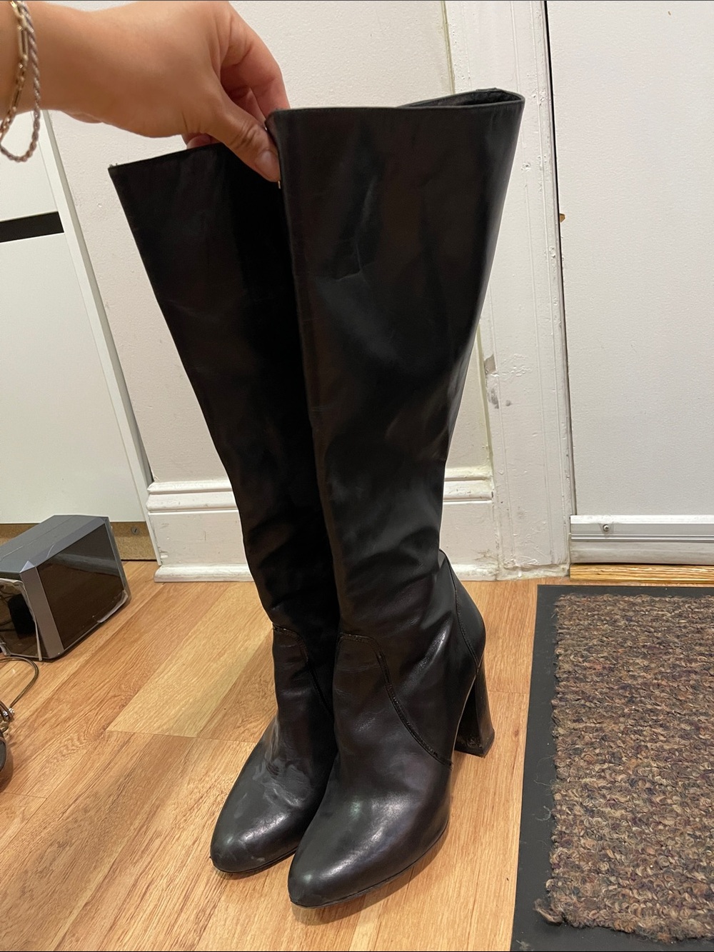 Vero Cuoio Black Leather Knee-High Block Heel Boots